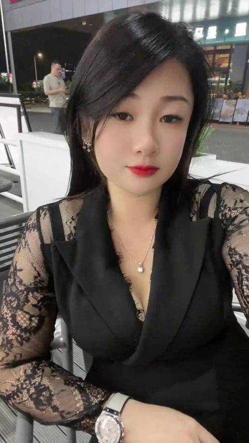 美女操哭的相关介绍