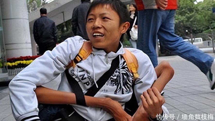猛男操美女逼的相关介绍
