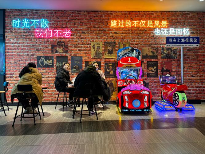 w一边亲一边摸一边做的相关介绍