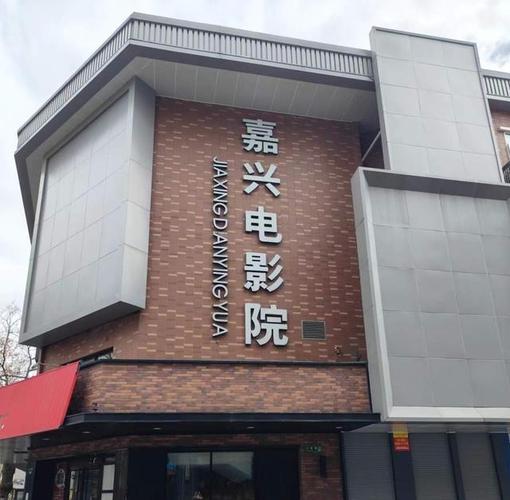 操处女姐姐的相关介绍