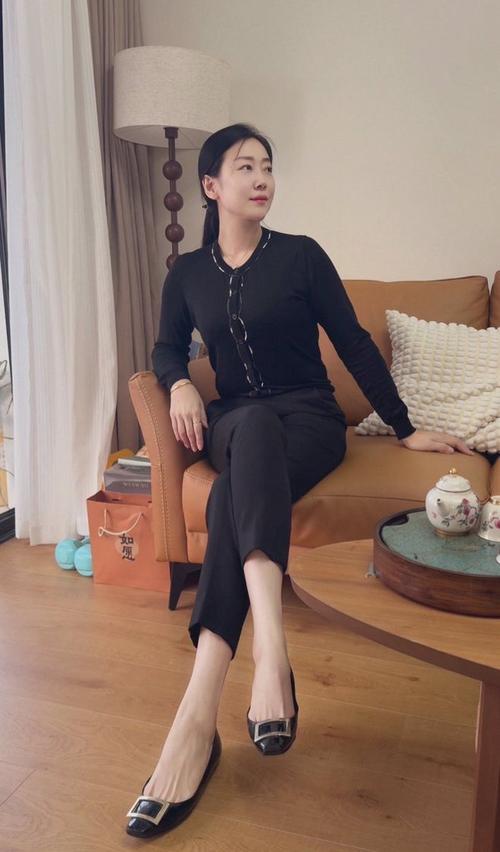 嫩草伊人久久久av少妇的相关介绍