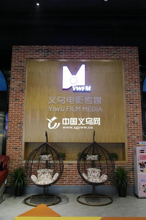 亚洲一区二区三区少妇熟女的相关介绍