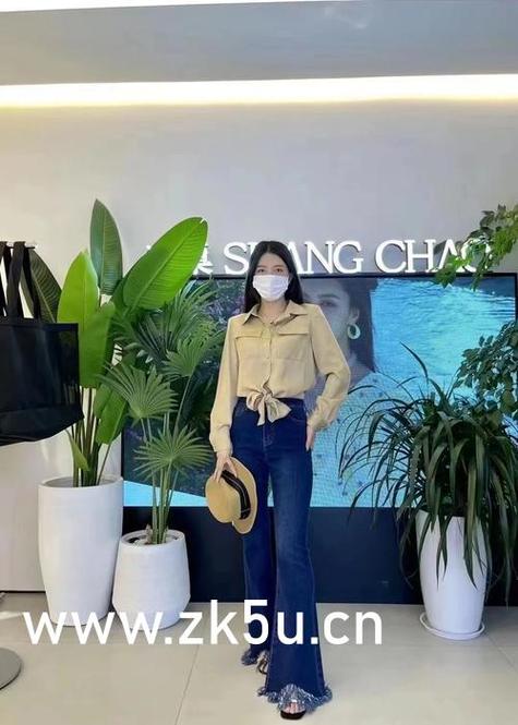 美女搞出白浆视频的相关介绍