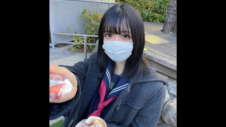 动漫美女亲男主角的相关介绍