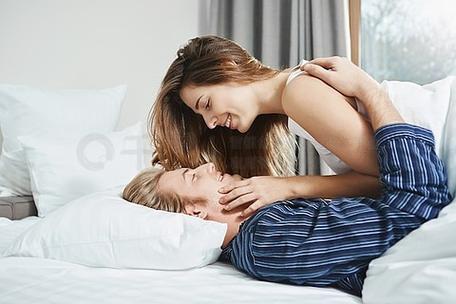 老师爱啪啪啪的相关介绍
