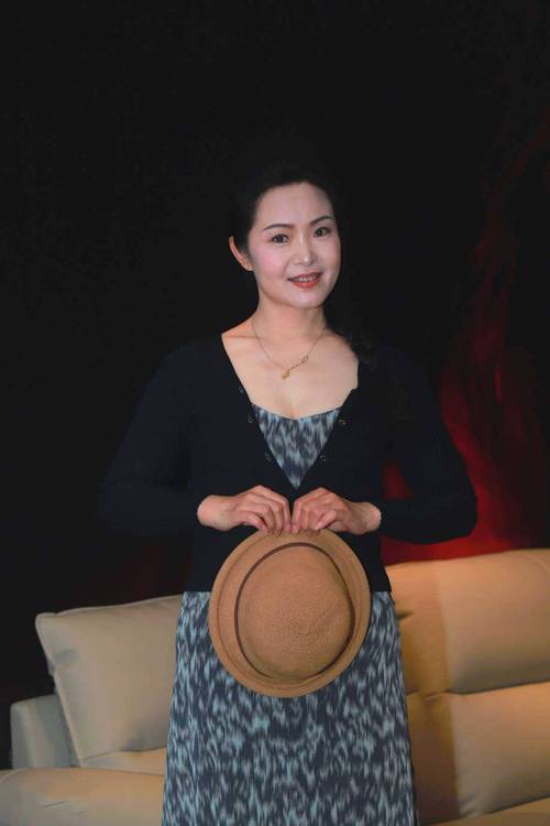 美女被狂操流白浆的相关介绍