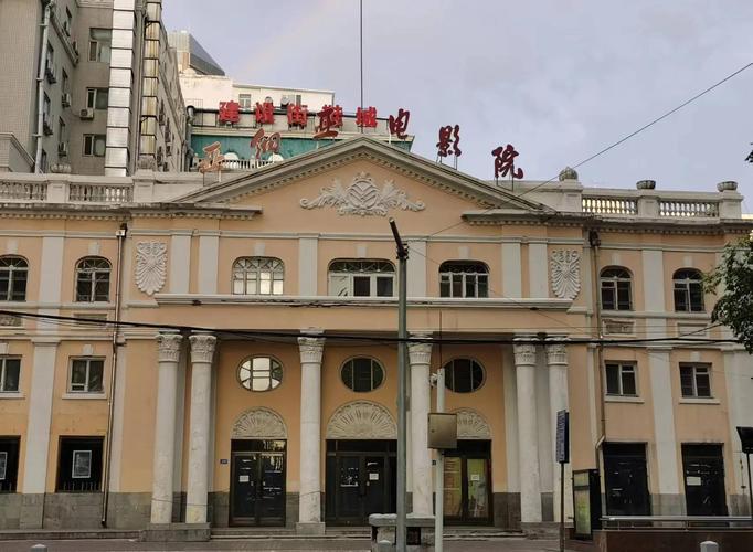 久久偷拍片久久的相关介绍