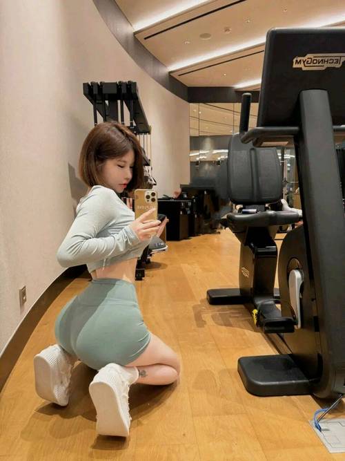 啪啪激情人妻的相关介绍