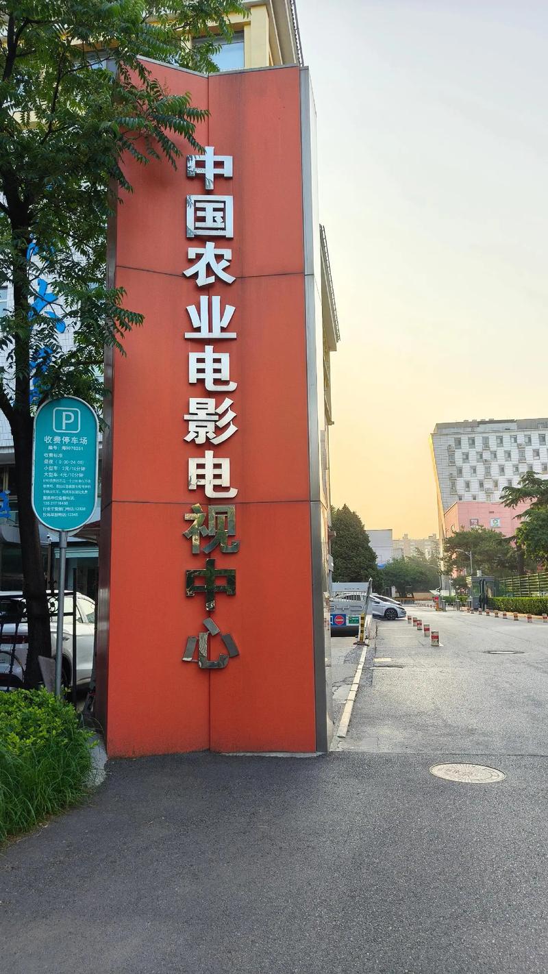 美女很黄很色国产av的相关介绍