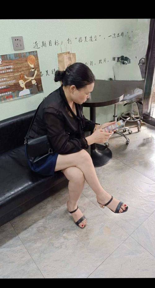 久久久激情网的相关介绍