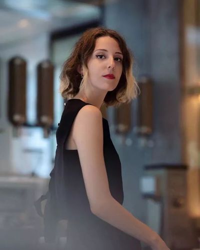 白丝美女让我操的相关介绍