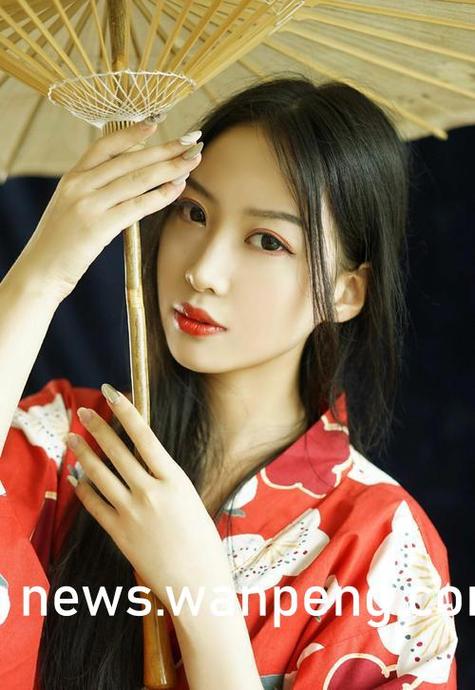操风骚女老师的相关介绍