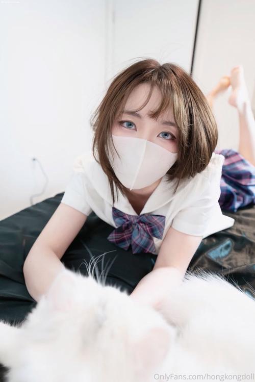 美女免费看18岁的相关介绍