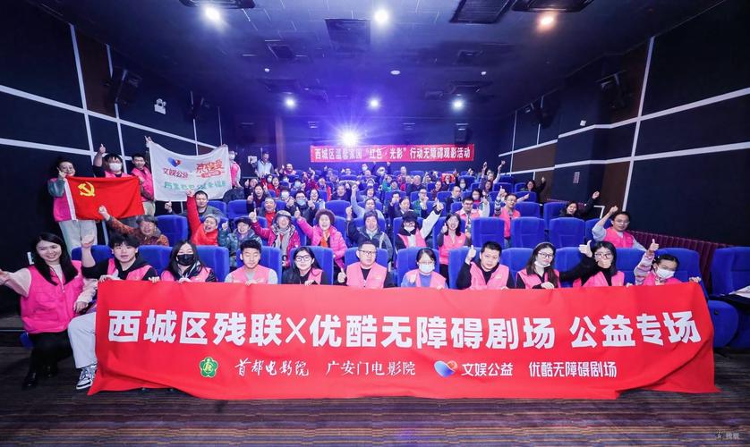 丰满的女秘书电影的相关介绍