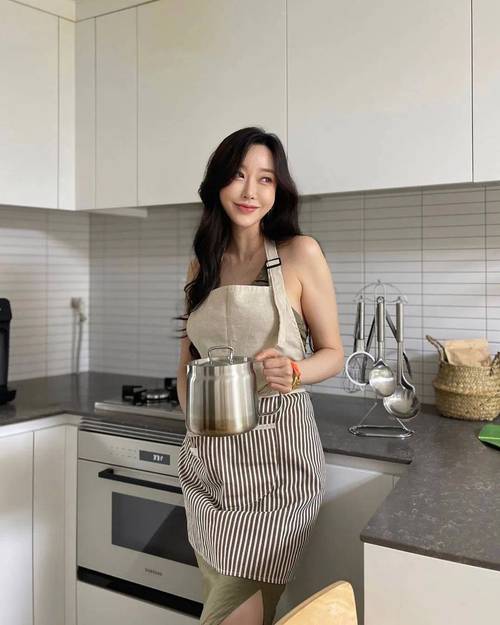 精品人妻少妇在线的相关介绍