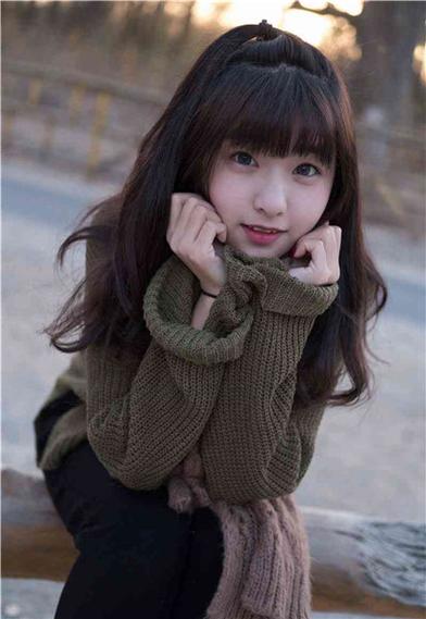 极品美女扒开粉嫩小av的相关介绍