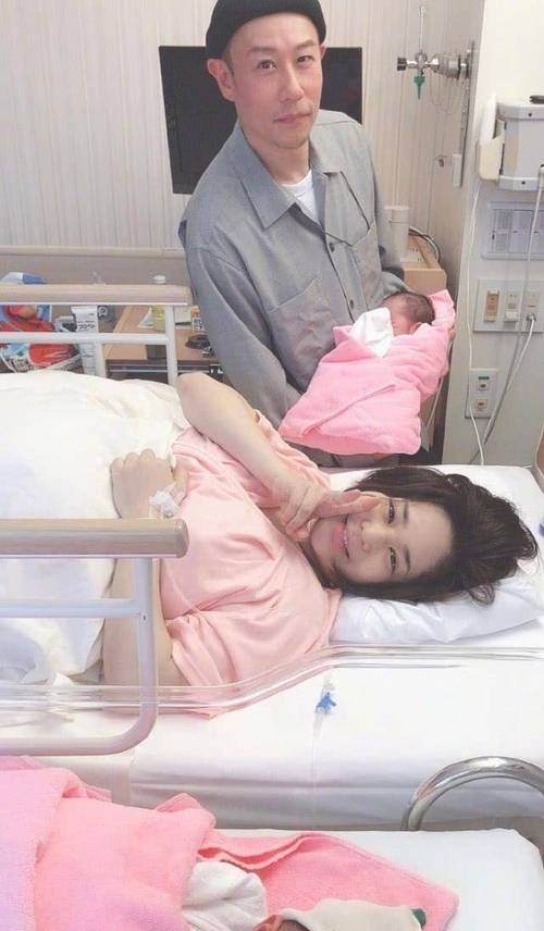 大乳女老板的相关介绍